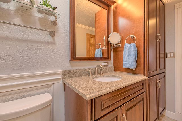 141 Saunders Station, Penn Twp, PA 15085