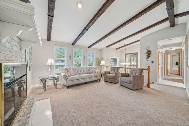 141 Saunders Station, Penn Twp, PA 15085