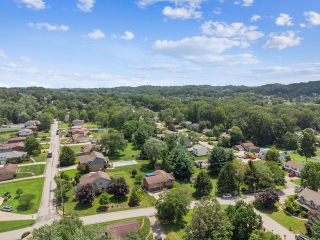 141 Saunders Station, Penn Twp, PA 15085