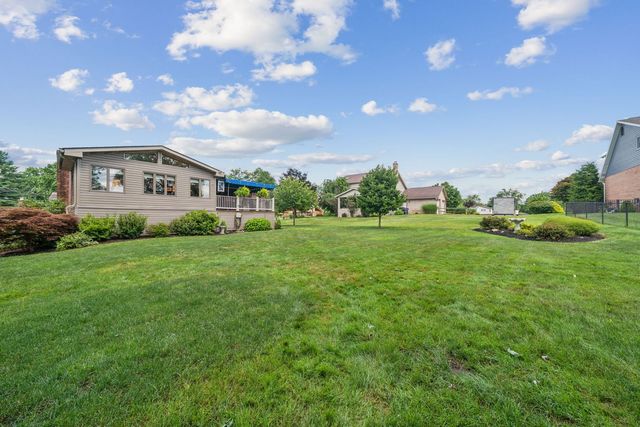 141 Saunders Station, Penn Twp, PA 15085