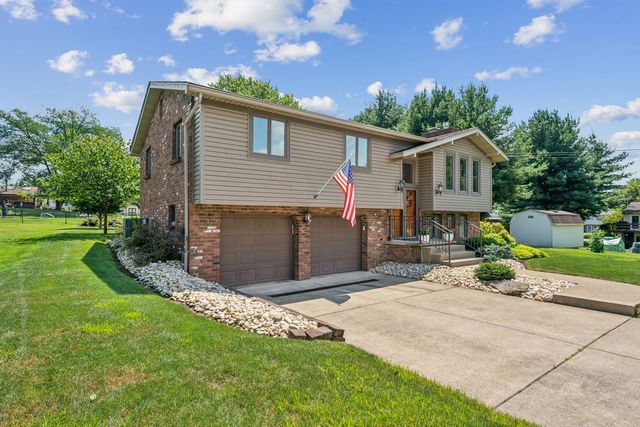 141 Saunders Station, Penn Twp, PA 15085