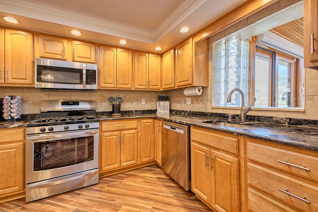 141 Saunders Station, Penn Twp, PA 15085