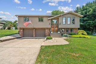 141 Saunders Station, Penn Twp, PA 15085