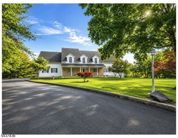 905 Kip Ln, Branchburg Twp., NJ 08853