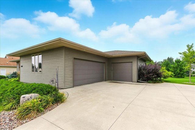 4320 Harvest Lane, Cedar Falls, IA 50613