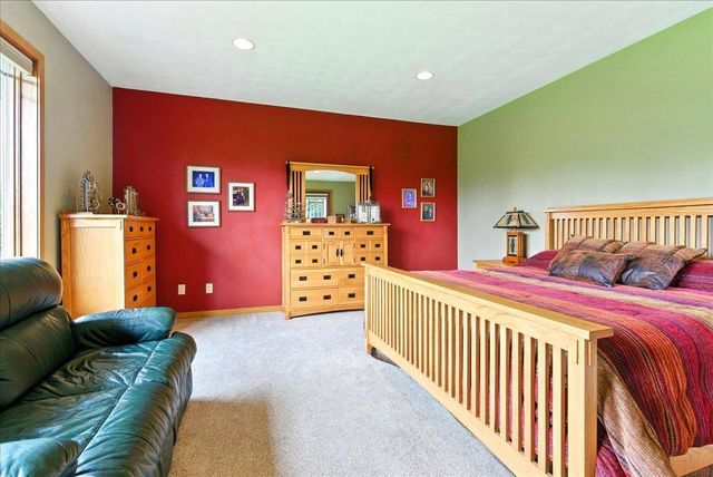 4320 Harvest Lane, Cedar Falls, IA 50613