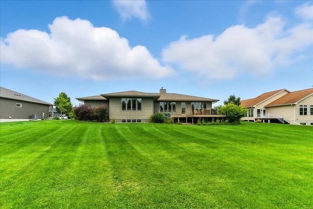 4320 Harvest Lane, Cedar Falls, IA 50613