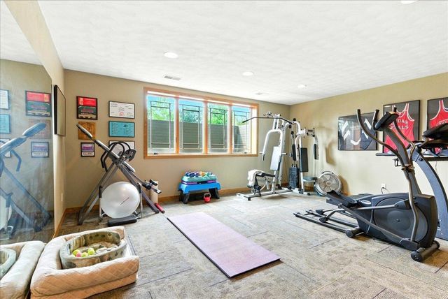 4320 Harvest Lane, Cedar Falls, IA 50613