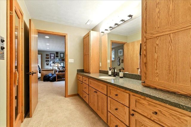 4320 Harvest Lane, Cedar Falls, IA 50613