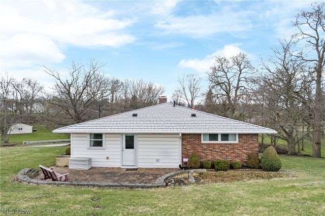 1697 Mount Eaton Road N, Dalton, OH 44618