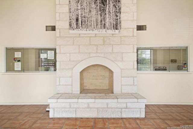 204 W Windcrest Drive, Fredericksburg, TX 78624