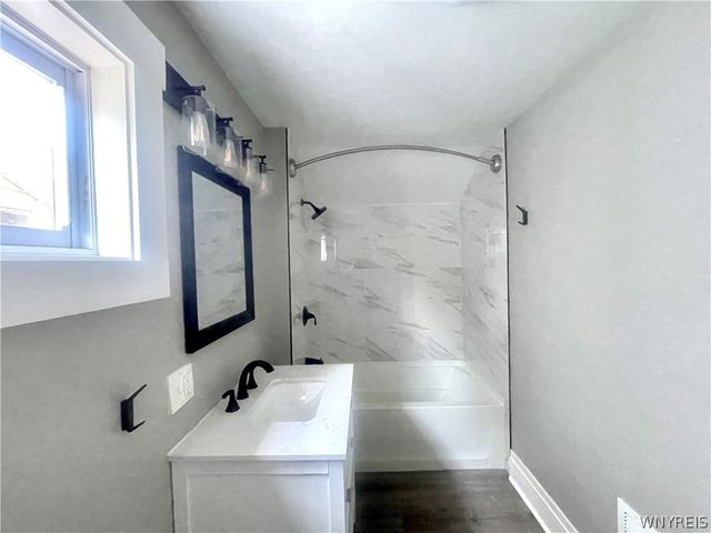 83 Lakewood Avenue, Buffalo, NY 14220