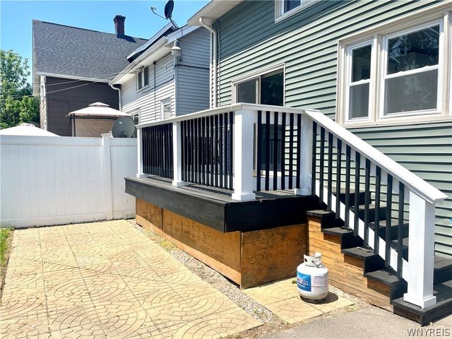 83 Lakewood Avenue, Buffalo, NY 14220