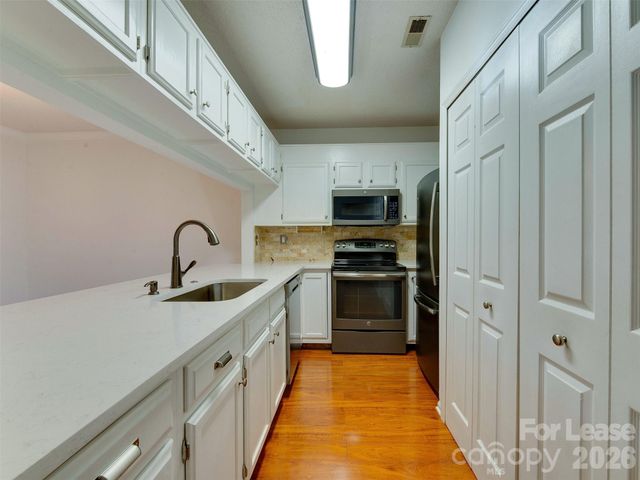 19827 Henderson Road B, Cornelius, NC 28031