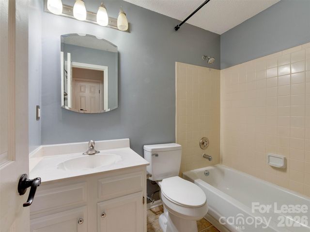 19827 Henderson Road B, Cornelius, NC 28031