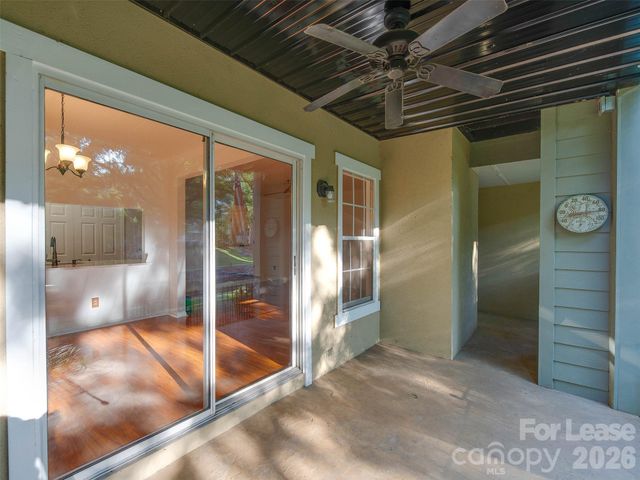 19827 Henderson Road B, Cornelius, NC 28031