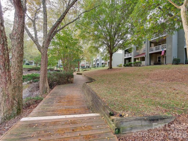 19827 Henderson Road B, Cornelius, NC 28031