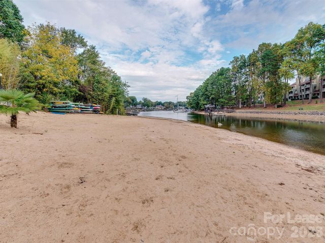 19827 Henderson Road B, Cornelius, NC 28031