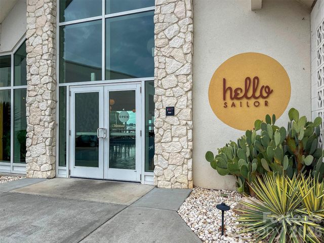 19827 Henderson Road B, Cornelius, NC 28031