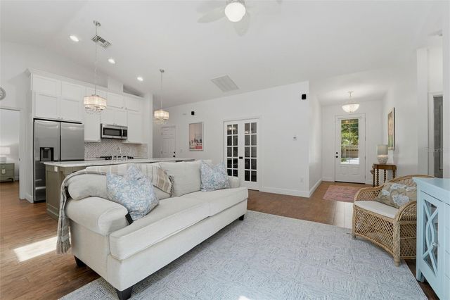 1709 GULF ROAD, Tarpon Springs, FL 34689
