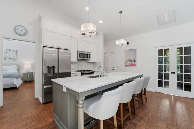 1709 GULF ROAD, Tarpon Springs, FL 34689