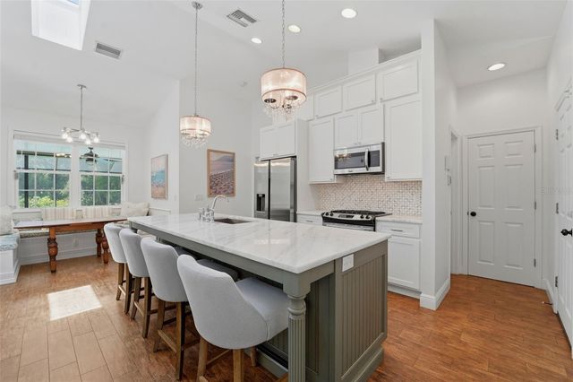 1709 GULF ROAD, Tarpon Springs, FL 34689