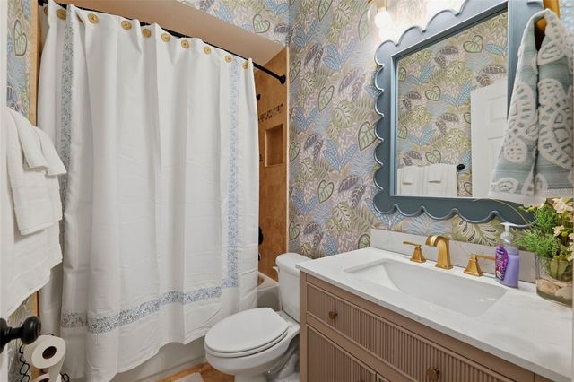 1709 GULF ROAD, Tarpon Springs, FL 34689