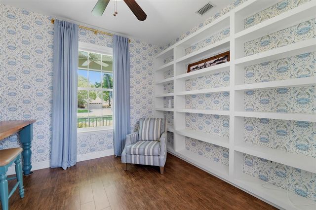 1709 GULF ROAD, Tarpon Springs, FL 34689