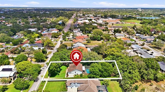 1709 GULF ROAD, Tarpon Springs, FL 34689