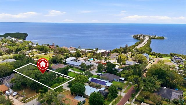 1709 GULF ROAD, Tarpon Springs, FL 34689