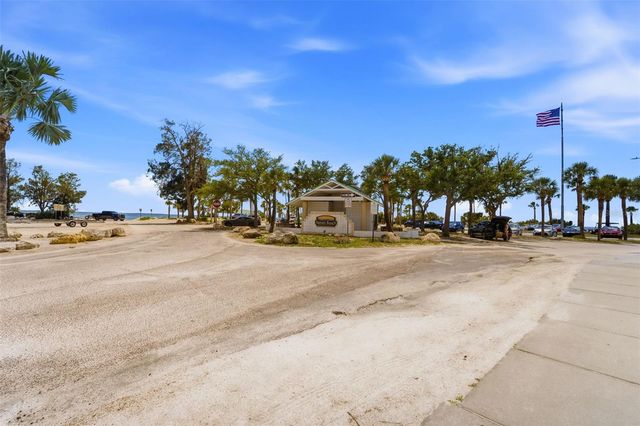 1709 GULF ROAD, Tarpon Springs, FL 34689
