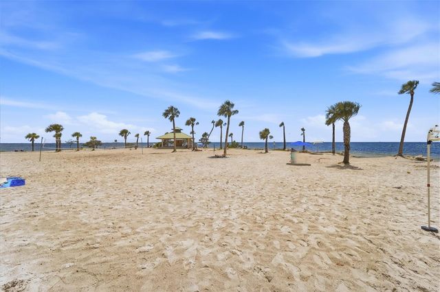 1709 GULF ROAD, Tarpon Springs, FL 34689