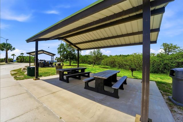 1709 GULF ROAD, Tarpon Springs, FL 34689