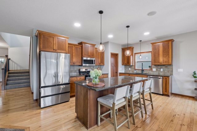 9161 River Rock Drive N, Chanhassen, MN 55317