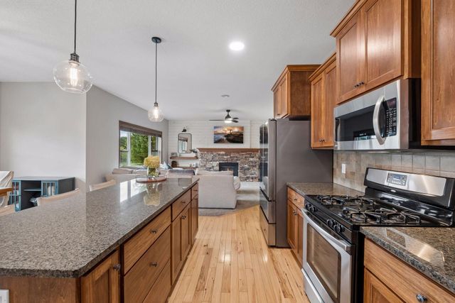 9161 River Rock Drive N, Chanhassen, MN 55317