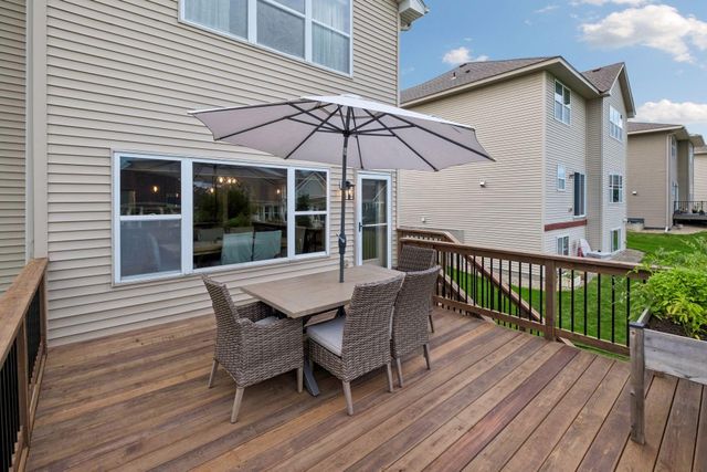 9161 River Rock Drive N, Chanhassen, MN 55317