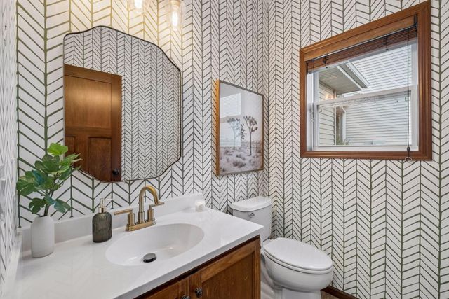 9161 River Rock Drive N, Chanhassen, MN 55317