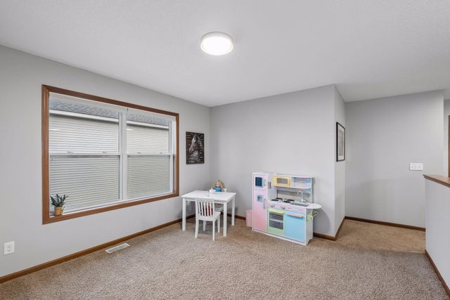 9161 River Rock Drive N, Chanhassen, MN 55317