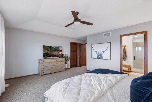 9161 River Rock Drive N, Chanhassen, MN 55317