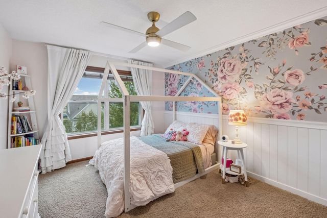 9161 River Rock Drive N, Chanhassen, MN 55317