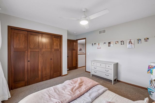9161 River Rock Drive N, Chanhassen, MN 55317