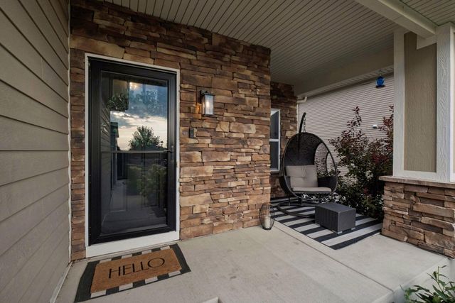 9161 River Rock Drive N, Chanhassen, MN 55317