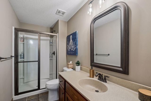 9161 River Rock Drive N, Chanhassen, MN 55317