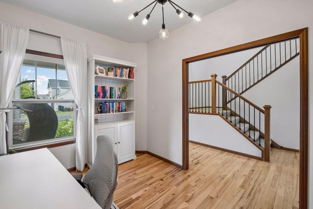 9161 River Rock Drive N, Chanhassen, MN 55317