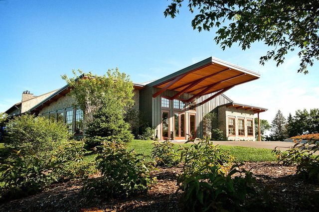 9161 River Rock Drive N, Chanhassen, MN 55317