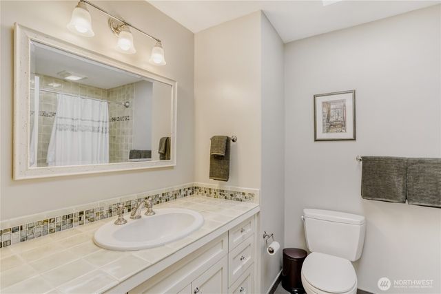 2008 121st Avenue SE, Bellevue, WA 98005