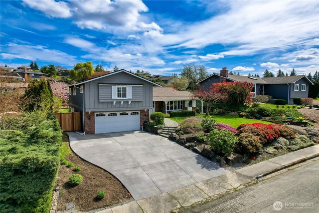 2008 121st Avenue SE, Bellevue, WA 98005