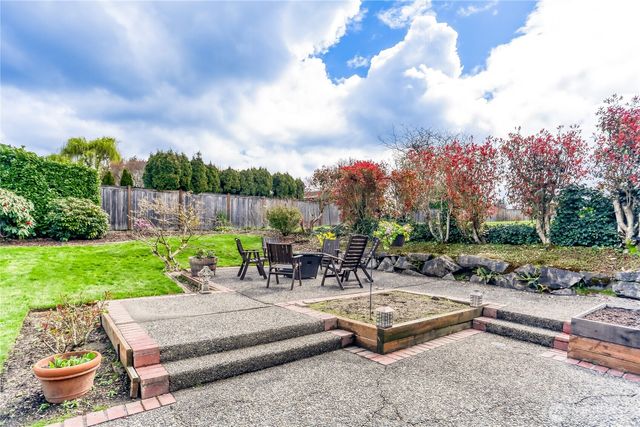 2008 121st Avenue SE, Bellevue, WA 98005