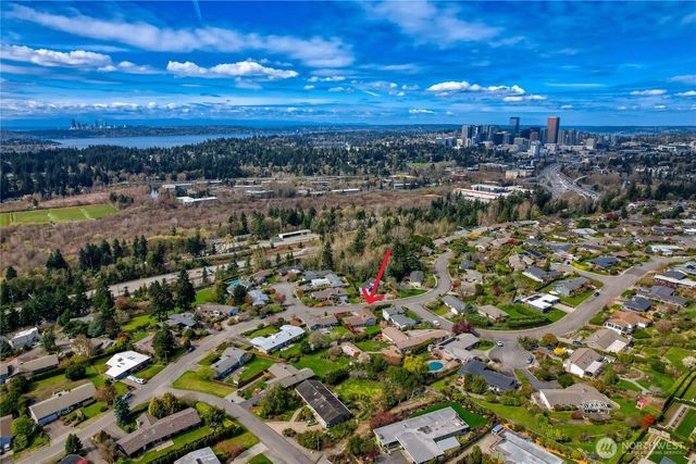 2008 121st Avenue SE, Bellevue, WA 98005