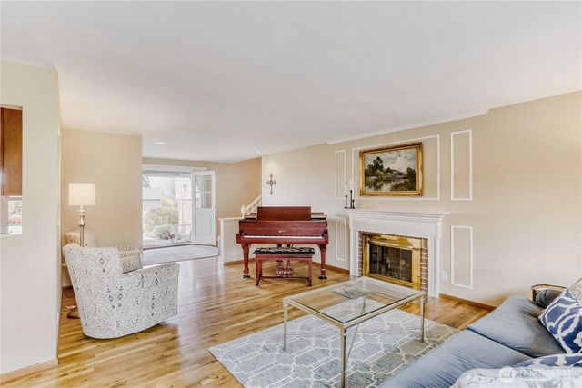 2008 121st Avenue SE, Bellevue, WA 98005